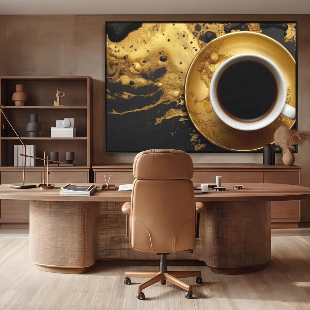 Tablou canvas cu tablou canvas cu ceasca de cafea, in rama de aluminiu negru, pe perete intr-un birou